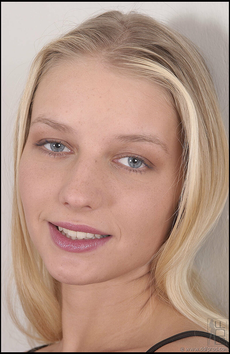 Елена, 21 год, 5 размер груди